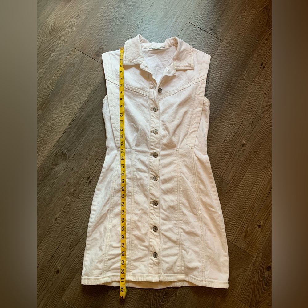 A&F Cream Button-Up Dress - Picture 6 of 10